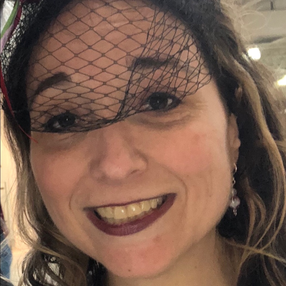 Meet Your Poshers, Rachel and Kritter